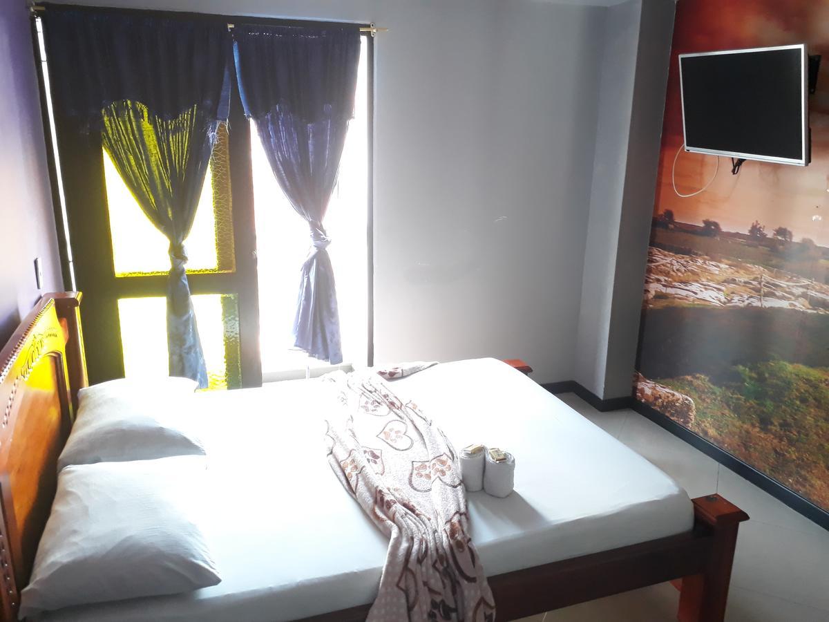 Hotel Calipso مارينيلا المظهر الخارجي الصورة