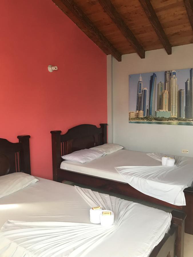 Hotel Calipso مارينيلا المظهر الخارجي الصورة