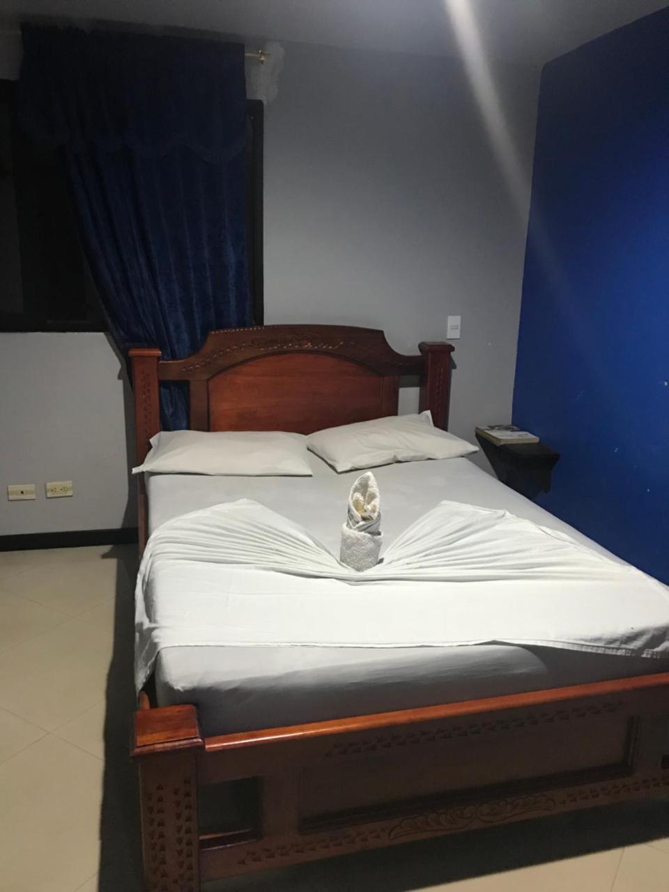 Hotel Calipso مارينيلا المظهر الخارجي الصورة