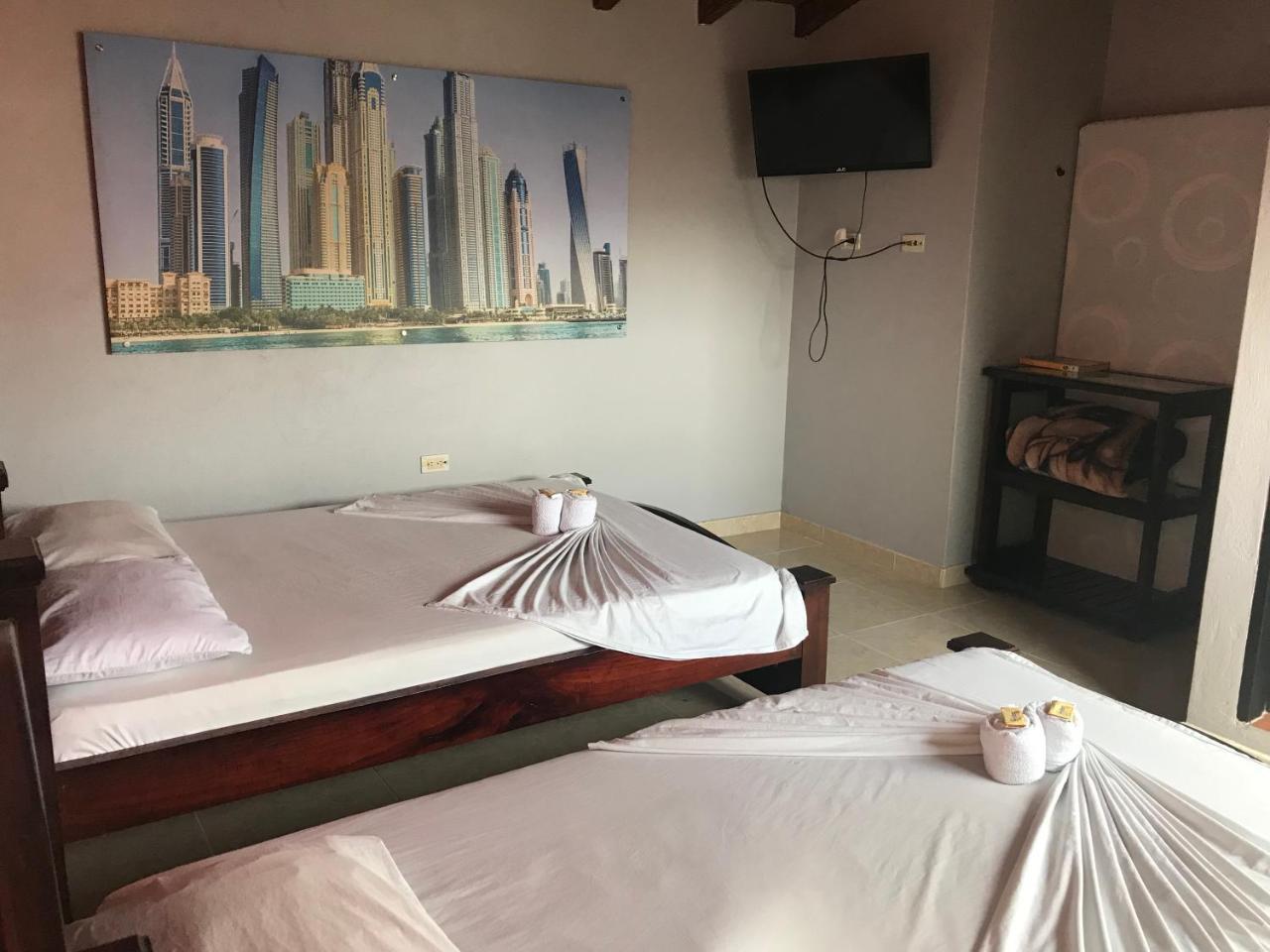 Hotel Calipso مارينيلا المظهر الخارجي الصورة